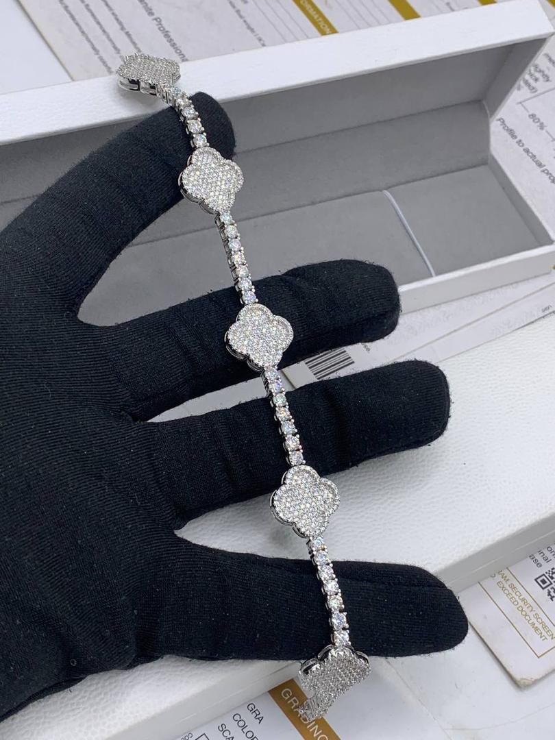 VVS Moissanite Diamond VCA-Style Clover Bracelet